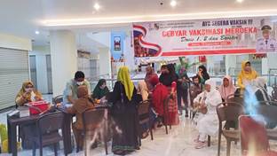 Vaksinasi Merdeka di Kecamatan Pekanbaru Kota (foto/mimi)